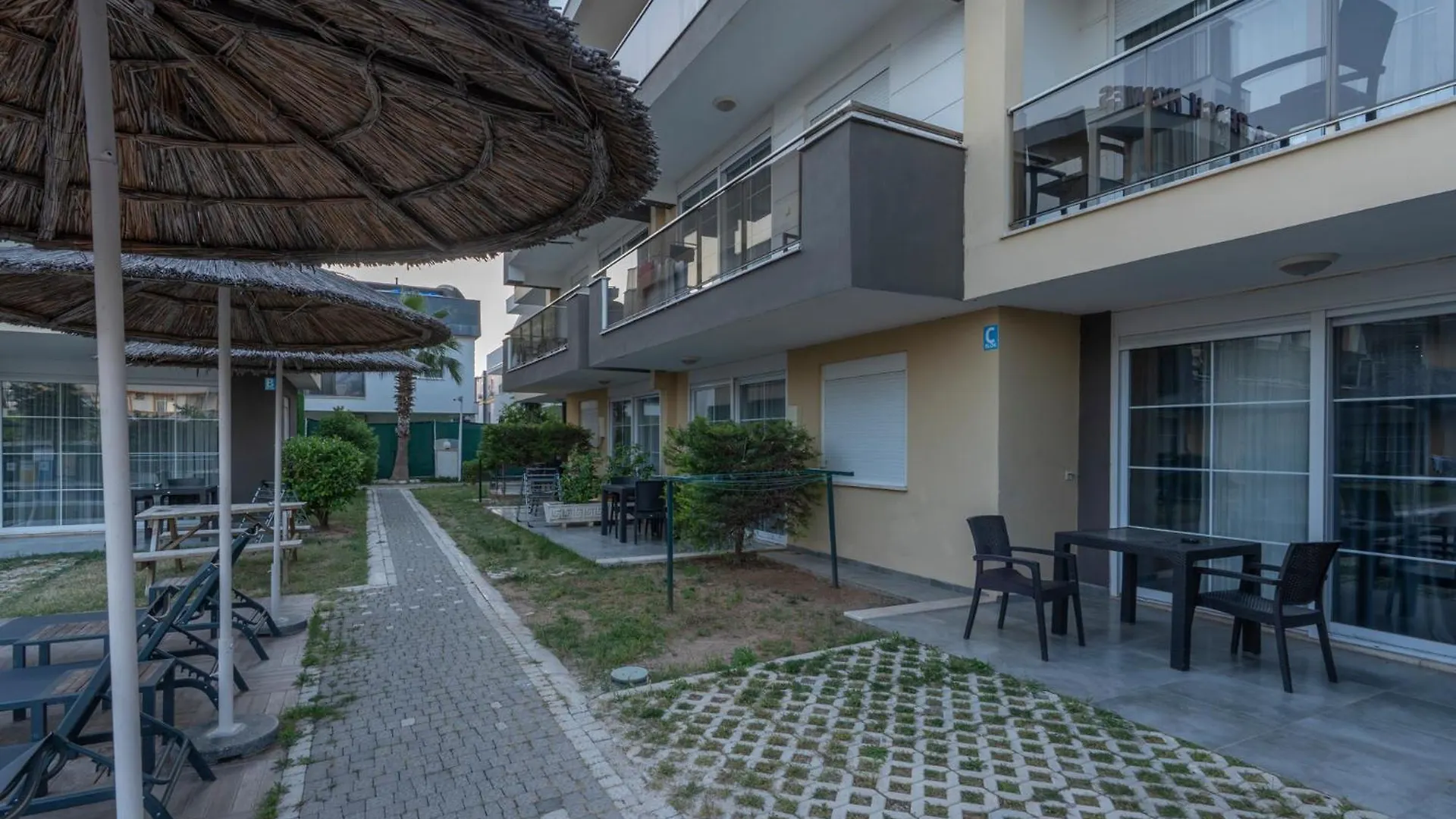 Lara Beach Homes Antalya 2*,