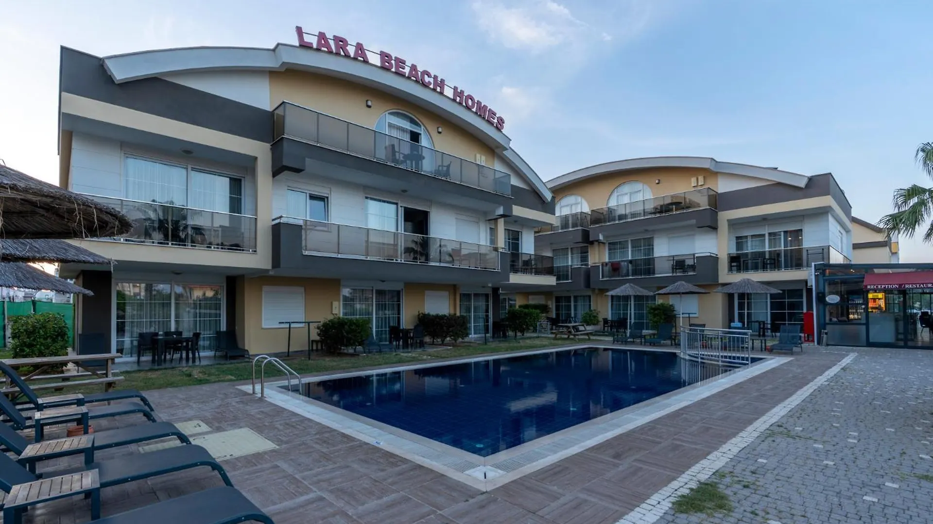Lara Beach Homes Antalya 2*,  Turquie