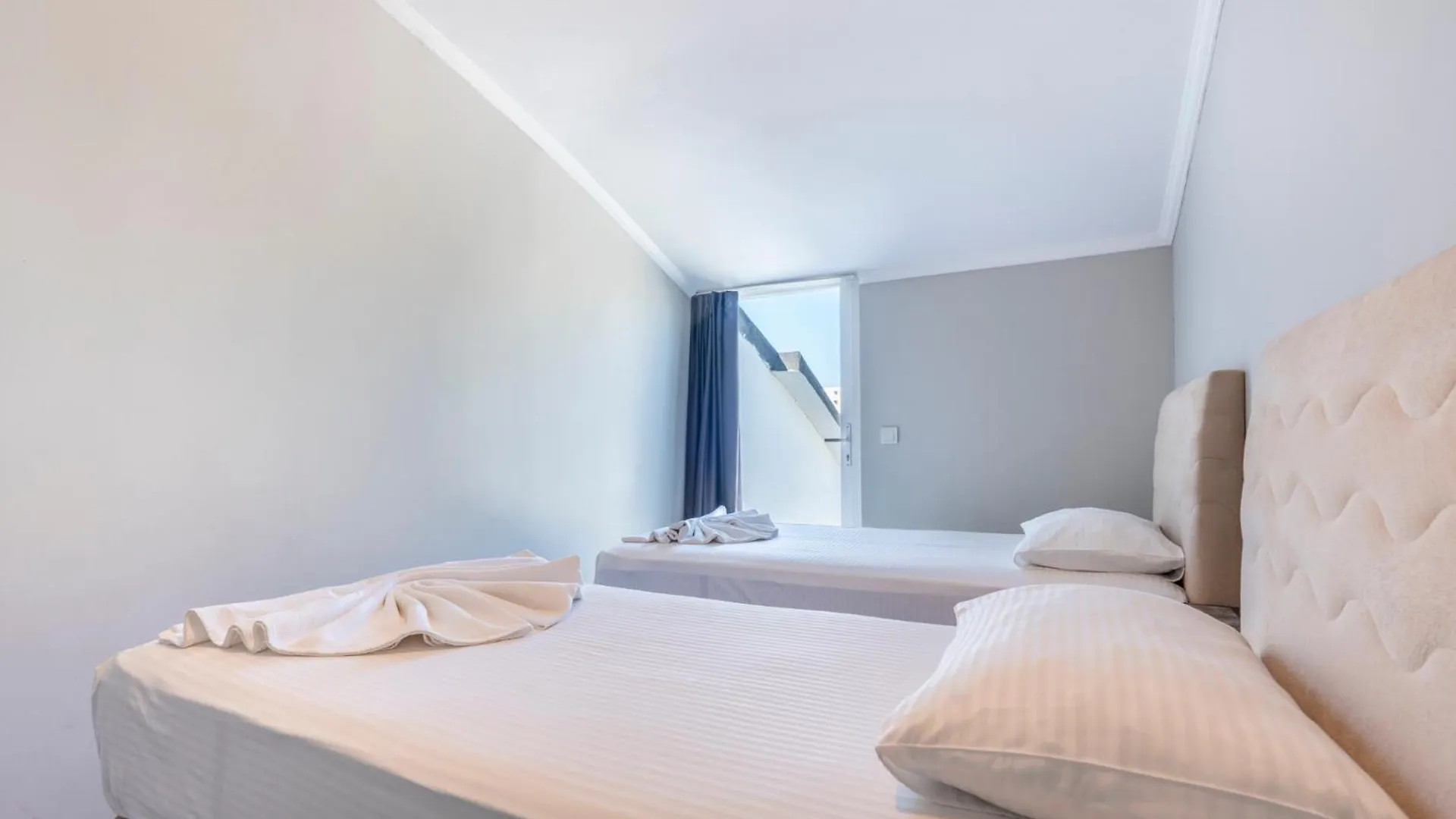 Lara Beach Homes Antalya 2*,