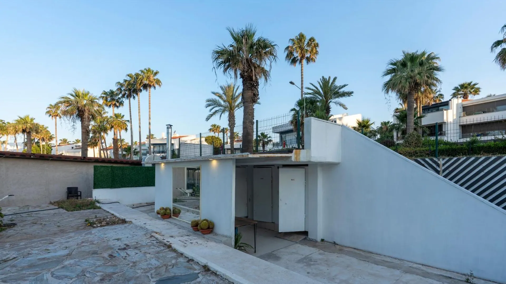Lara Beach Homes Antalya 2*,