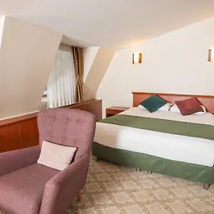 https://golden-rest-hotel.istanbul-turkeyhotels.com