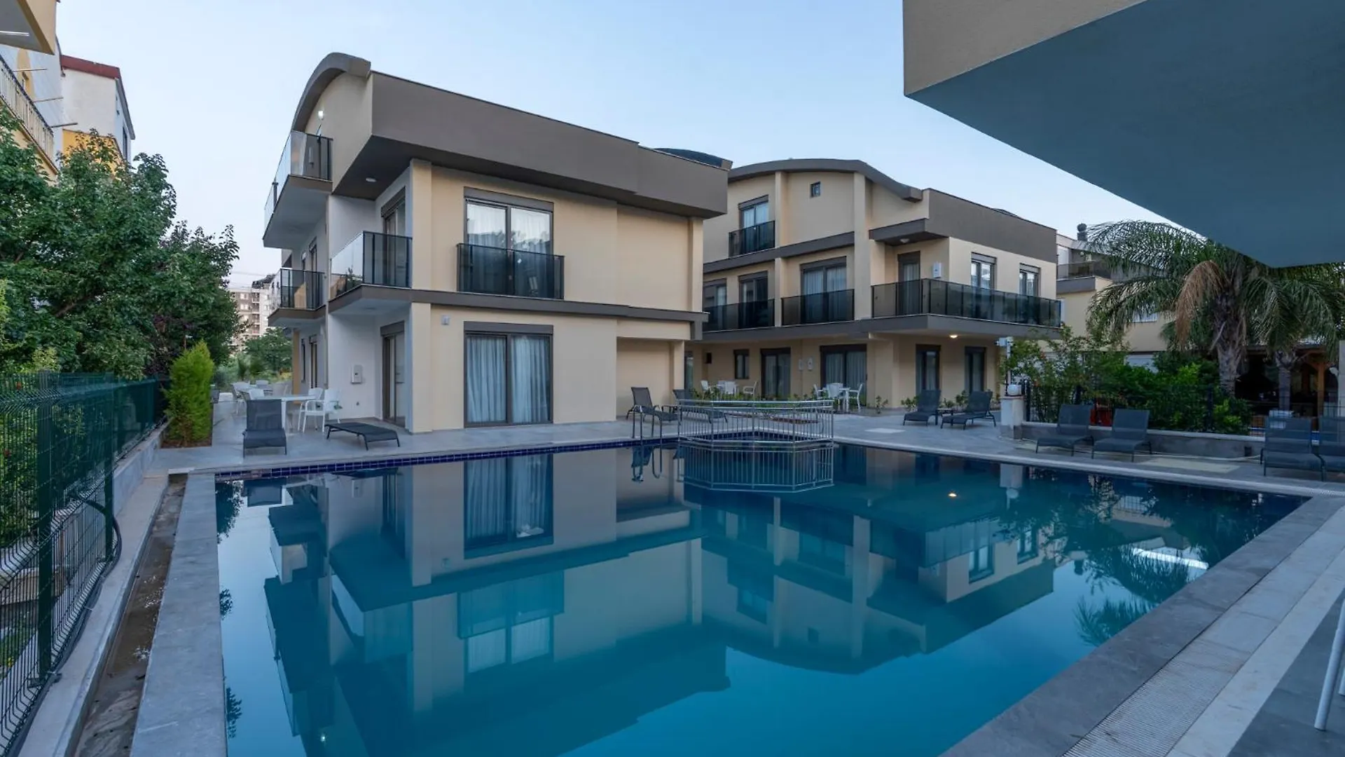** Ξενοδοχείο με διαμερίσματα Lara Beach Homes Αττάλεια Τουρκία
